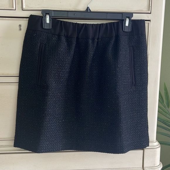 LOFT Dresses & Skirts - Loft Black Sparkle Thread Mini. Size M